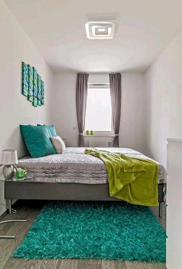 Green Apartman Balatonlelle Exteriör bild